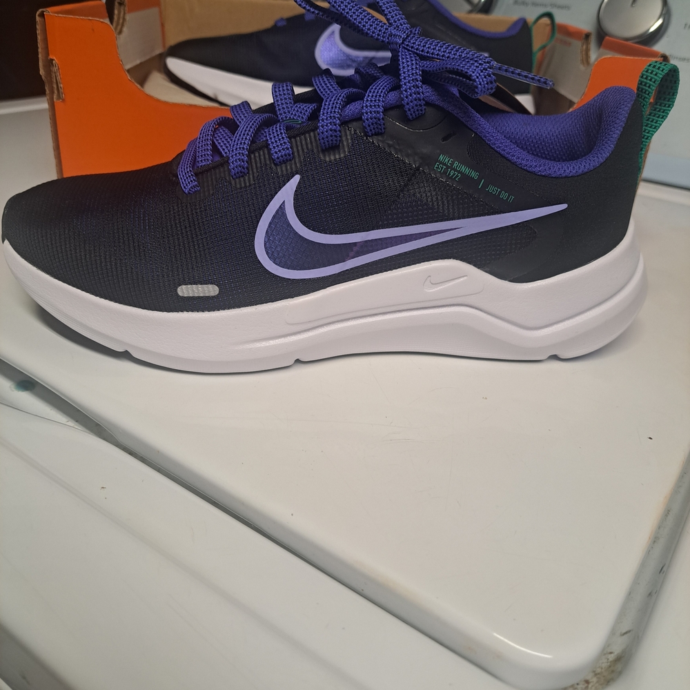 NEW Nike Black and Purple Youth Shoes Size 6
